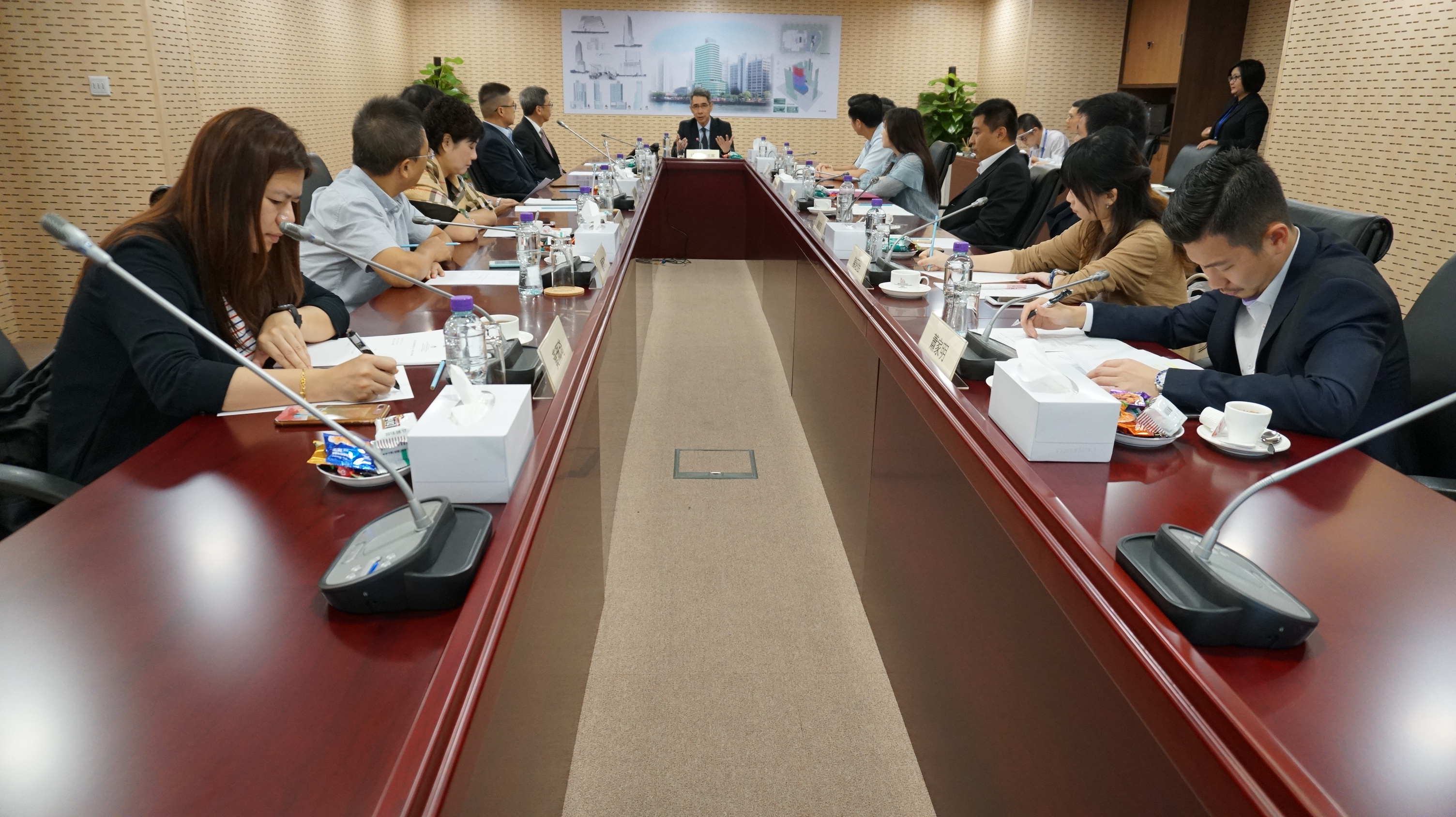 公共房屋事務委員會第一次會議