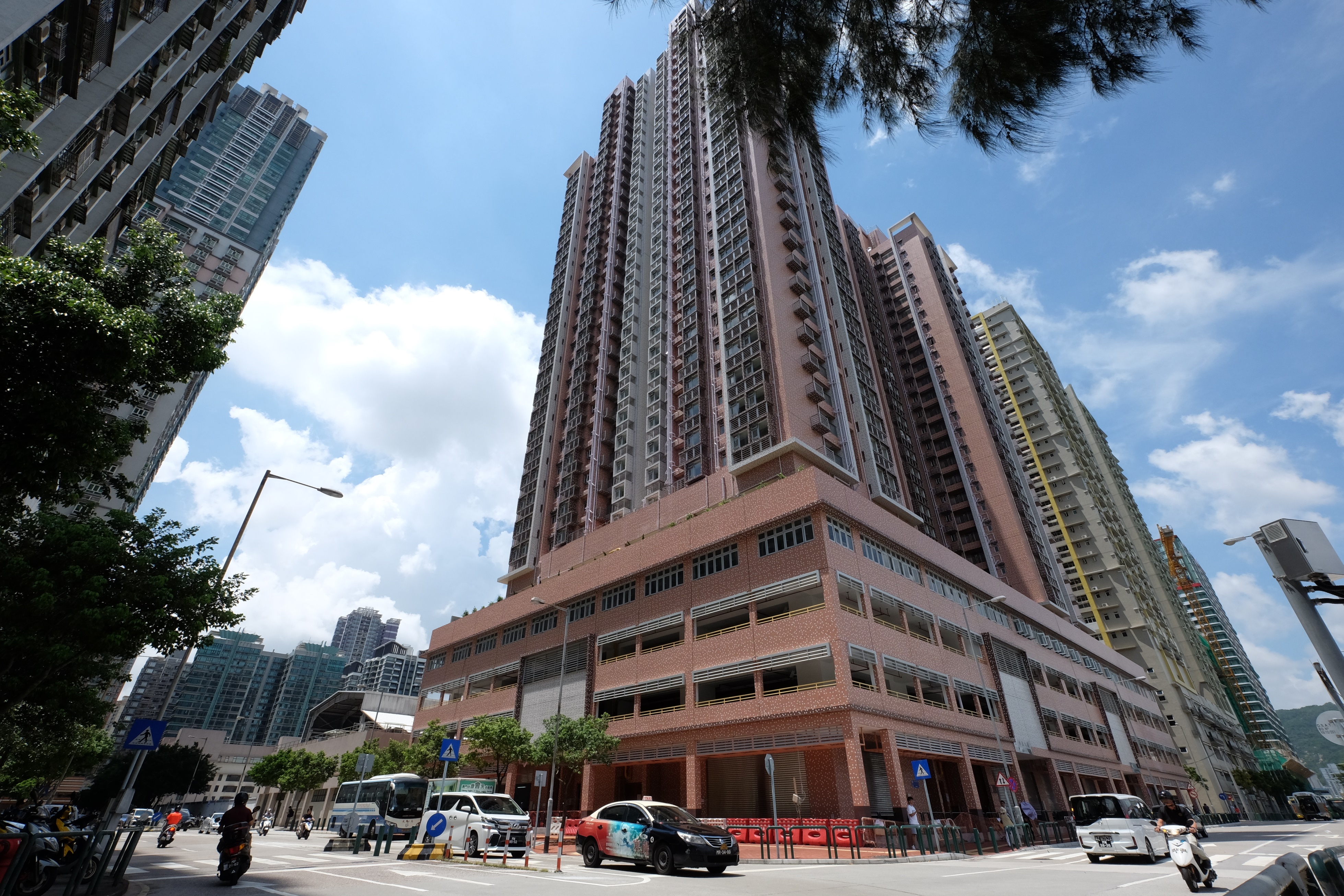 房屋局正跟進新建經屋做契工作